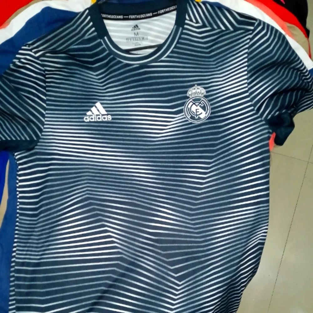Real madrid original adidas rare jersey - Picture 1 of 1